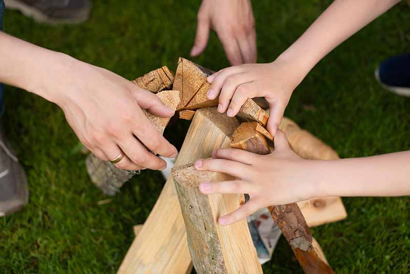 Tarea Montessori acarrear leña